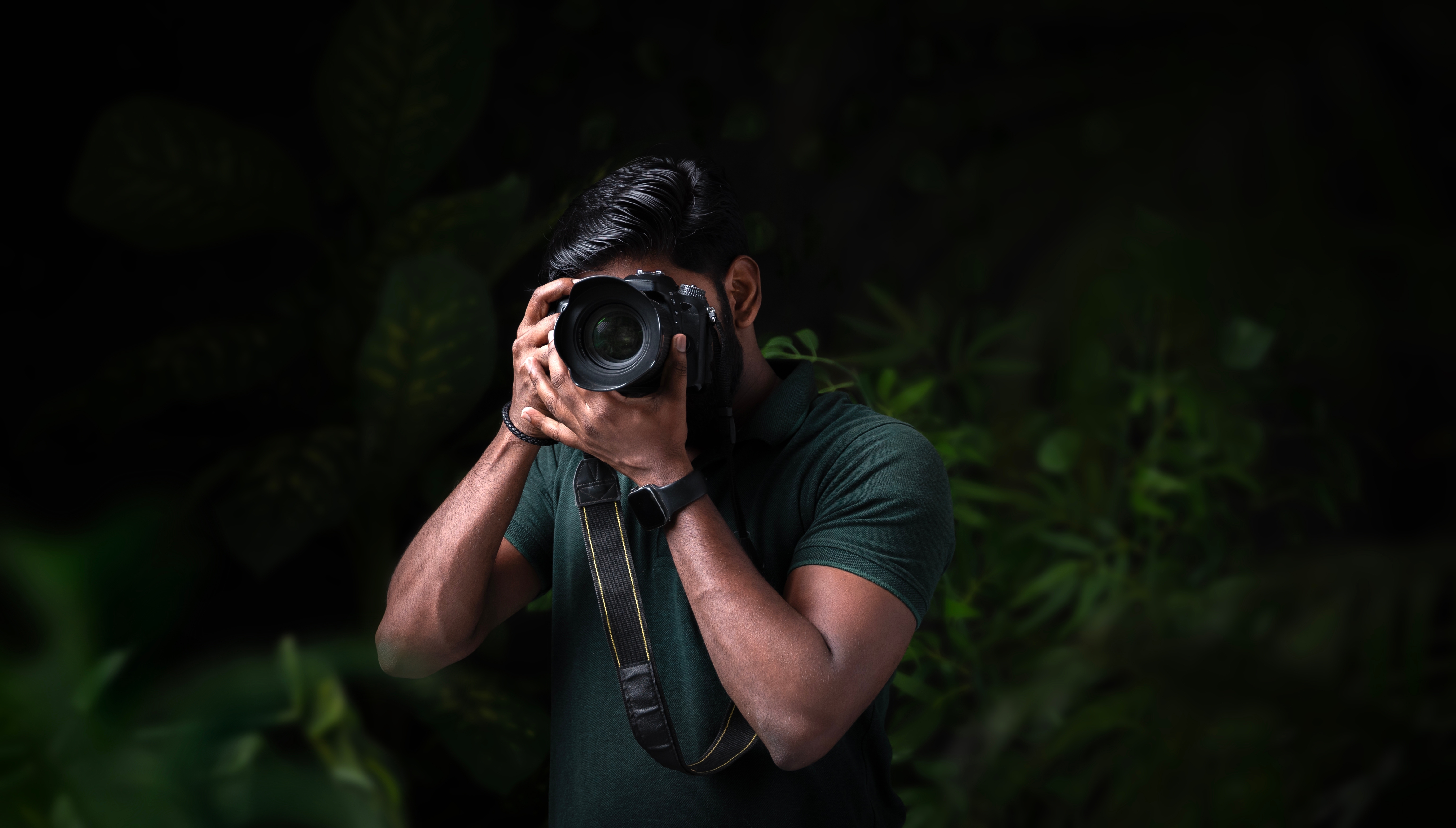 High,Quality,Photo,Of,Photographer,Taking,Picture,Of,Nature,,Wildlife